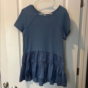 Llove Blue Short Sleeve Tiered Top Size S